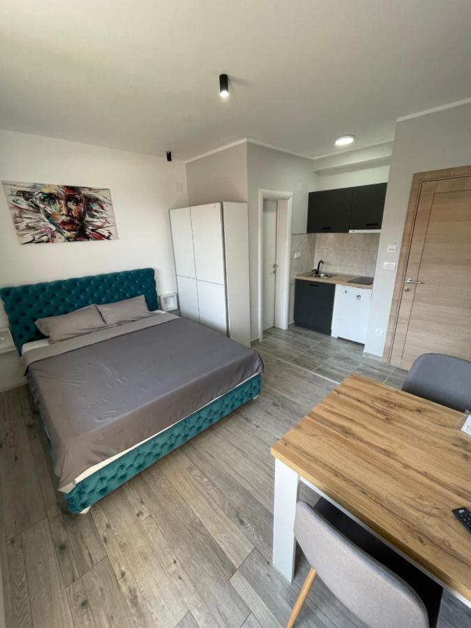 Apartmani Borova 2 Veliko Gradište Exterior foto